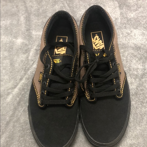 Vans Black and Tan Atwood Sneakers with Classic Skate Design - Picture 4 of 5